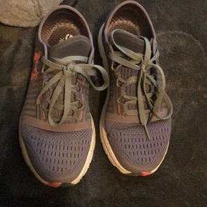 Under Armour tennis shoes